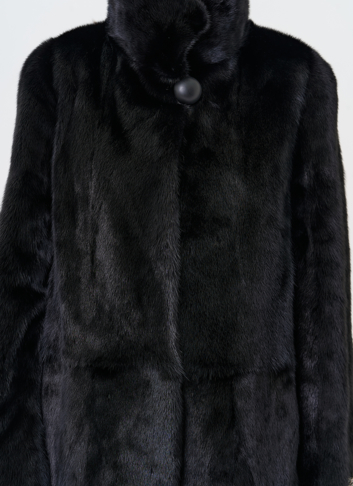 Длинная шуба с воротником стойкой