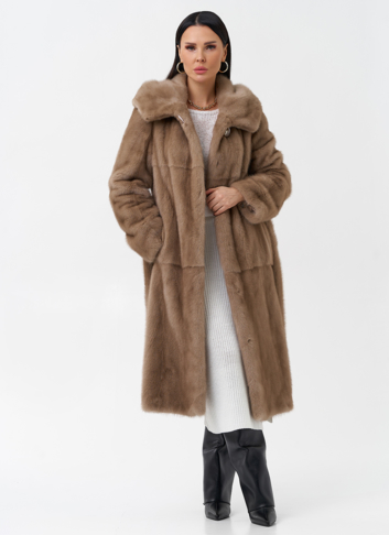 Длинная шуба с капюшоном 