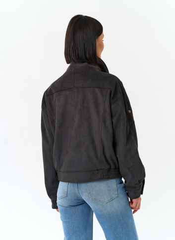 Женская куртка бомбер из эко замши