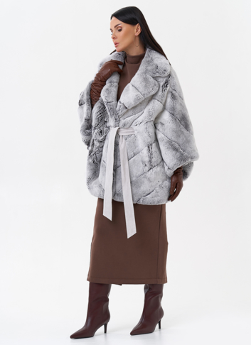 Шуба из меха кролика с английским воротником 