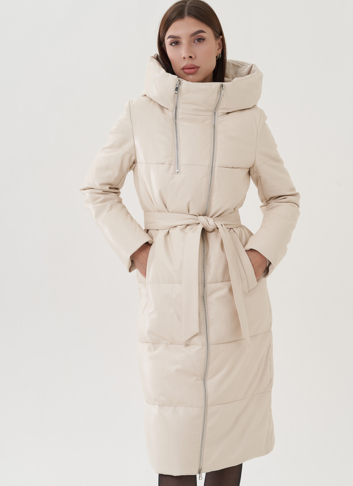 Пуховик из эко кожи молочного цвета с капюшоном