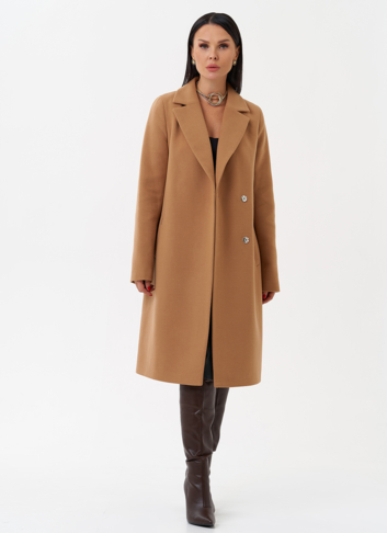 Женское пальто с английским воротником