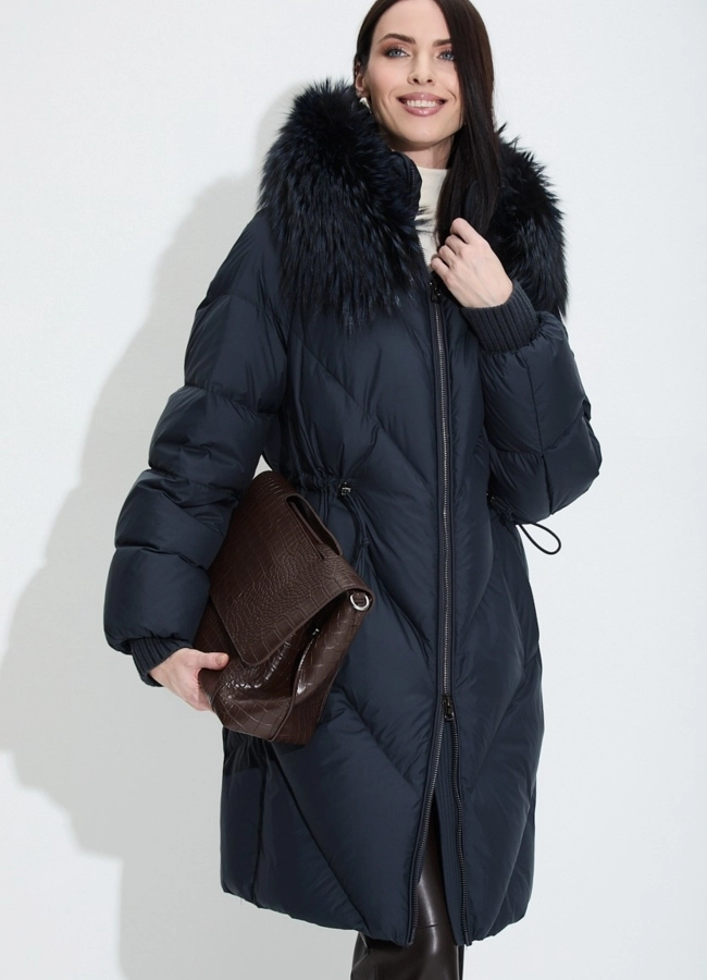 Женский пуховик с мехом чернобурой лисы на капюшоне модель № 33733 меха малина фото