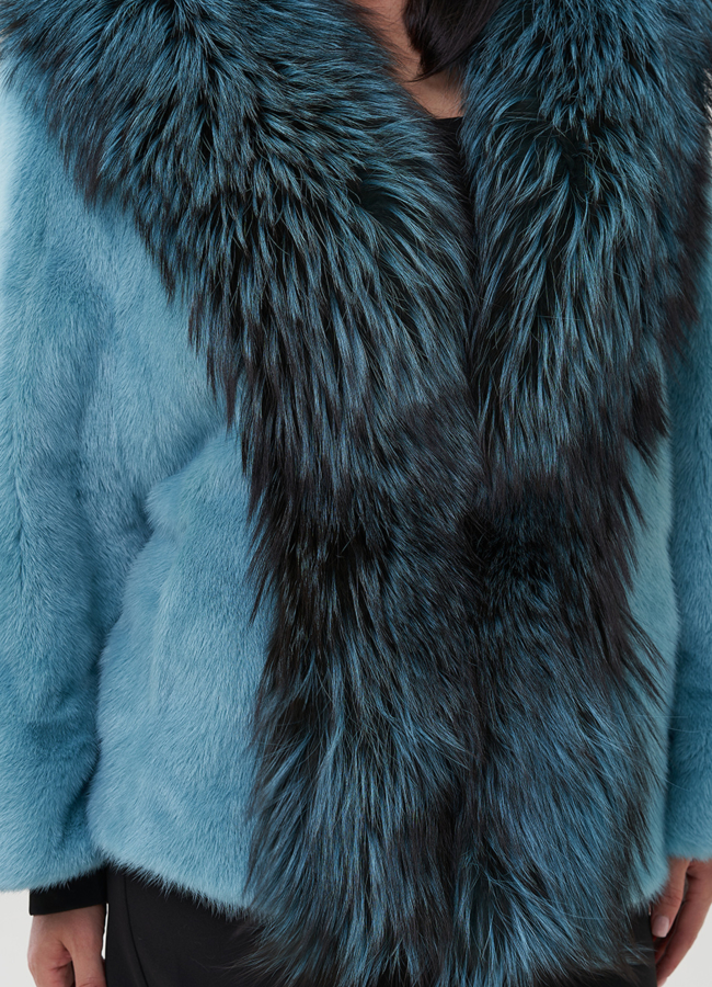 Короткая шуба из норки с мехом из чернобурки  модель № 25474 универмаг малина