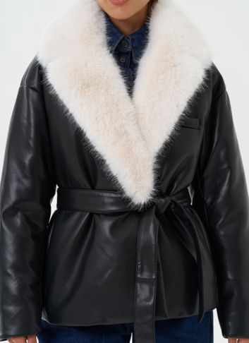 Утепленная куртка с эко мехом