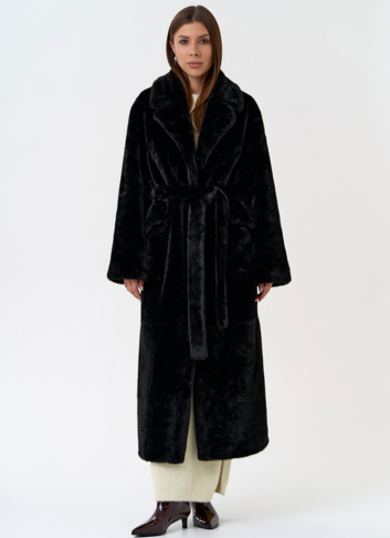 Длинное женское пальто из эко меха с английским воротником