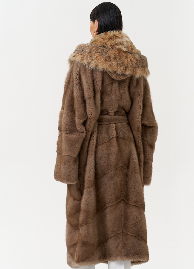 Женская шуба из меха норки с капюшоном из меха рыси модель № 31162 в рассрочку