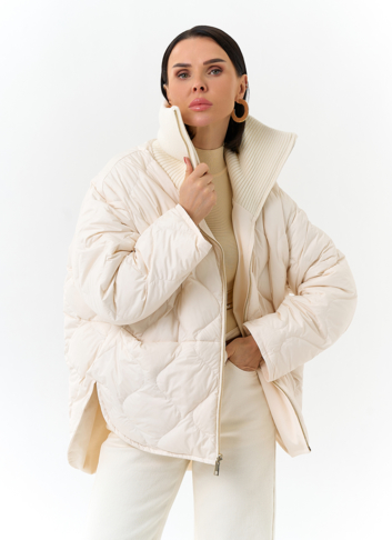 Женская двухсторонняя куртка с высоким воротником Женская двухсторонняя куртка с высоким воротником