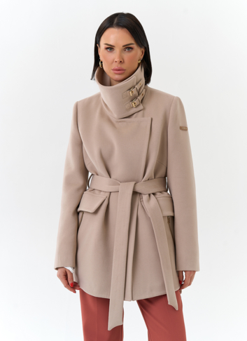 Женское укороченное пальто с воротником стойкой