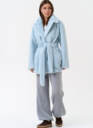 Женская шуба из эко меха в голубом цвете