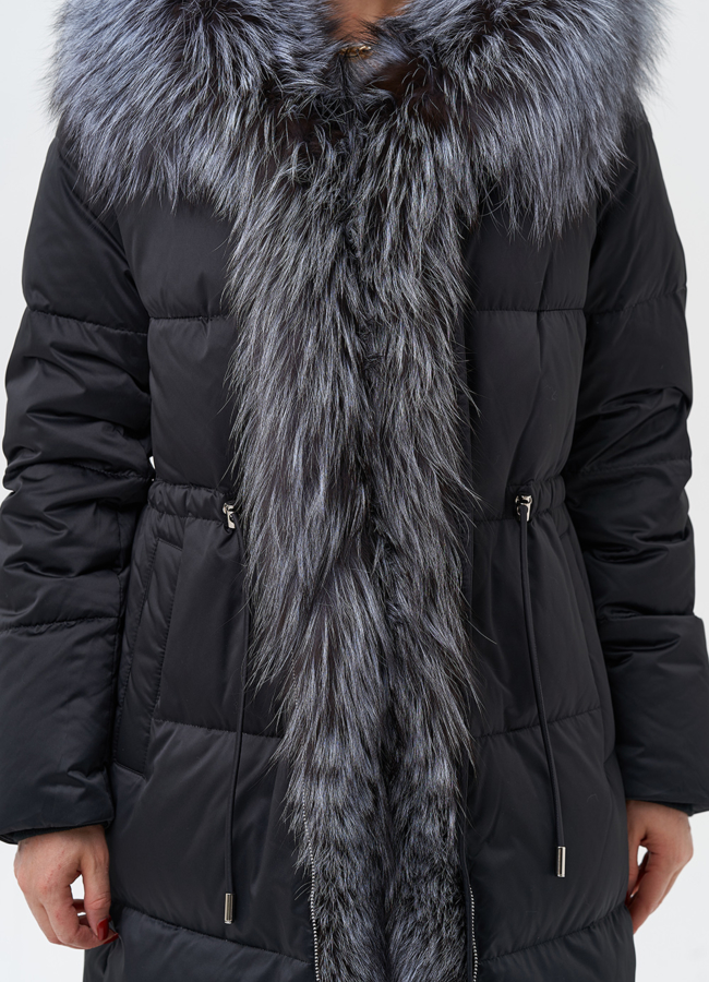 Женский пуховик с отделкой из меха чернобурки модель № 28524 универмаг малина