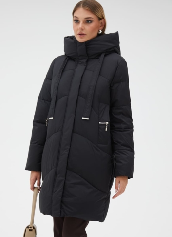 Женский пуховик с капюшоном