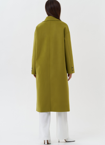 Пальто зеленого цвета с английским воротником