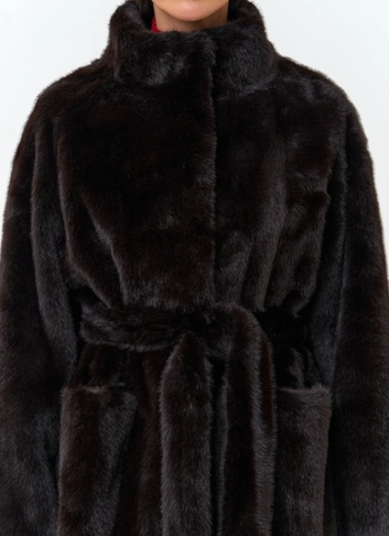 Женское пальто из эко меха