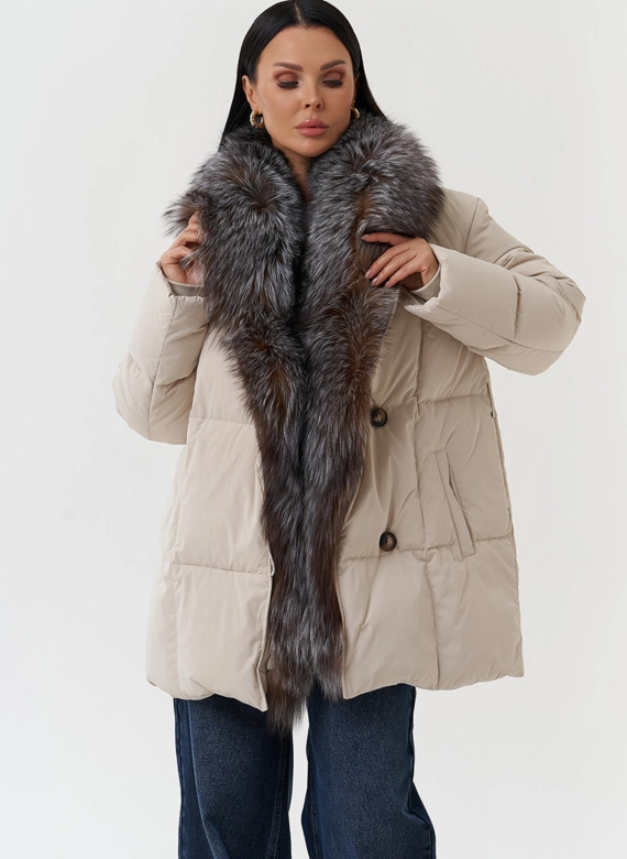 Женский пуховик с мехом чернобурки фото