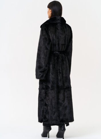 Длинная шуба из меха норки в черном цвете