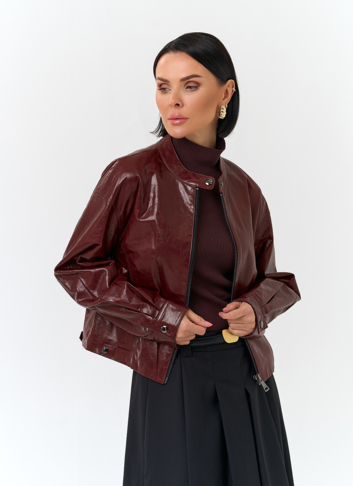 Куртка из натуральной кожи бордового цвета