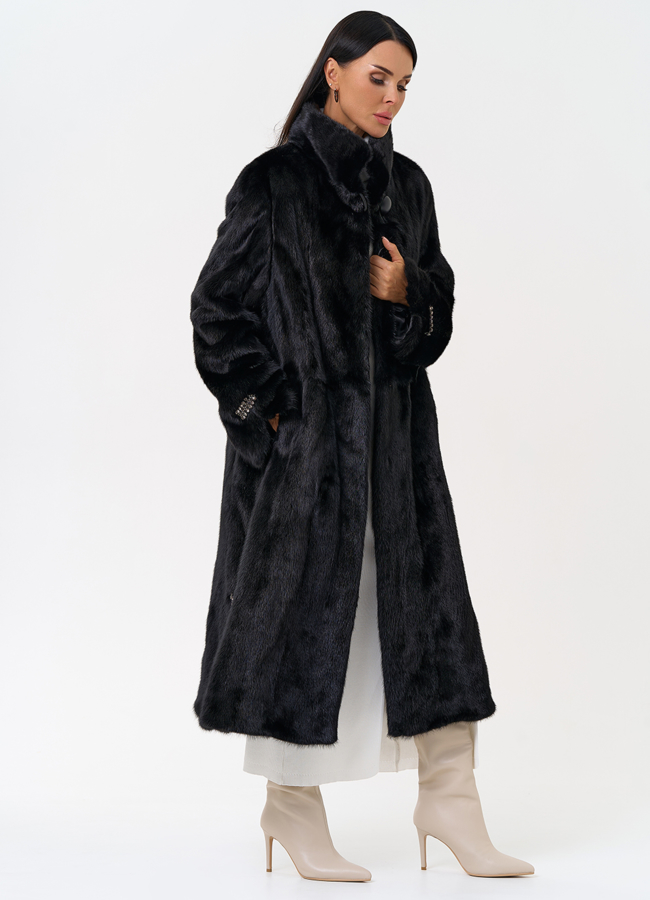 Длинная шуба с воротником стойкой модель № 31279 универмаг малина