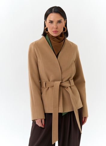 Женское укороченное пальто с поясом Женское укороченное пальто с поясом