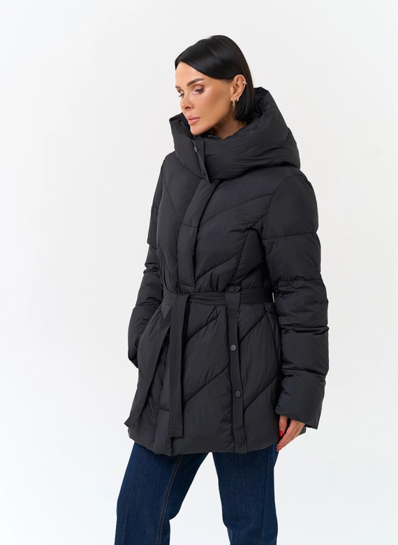 Женский пуховик с поясом