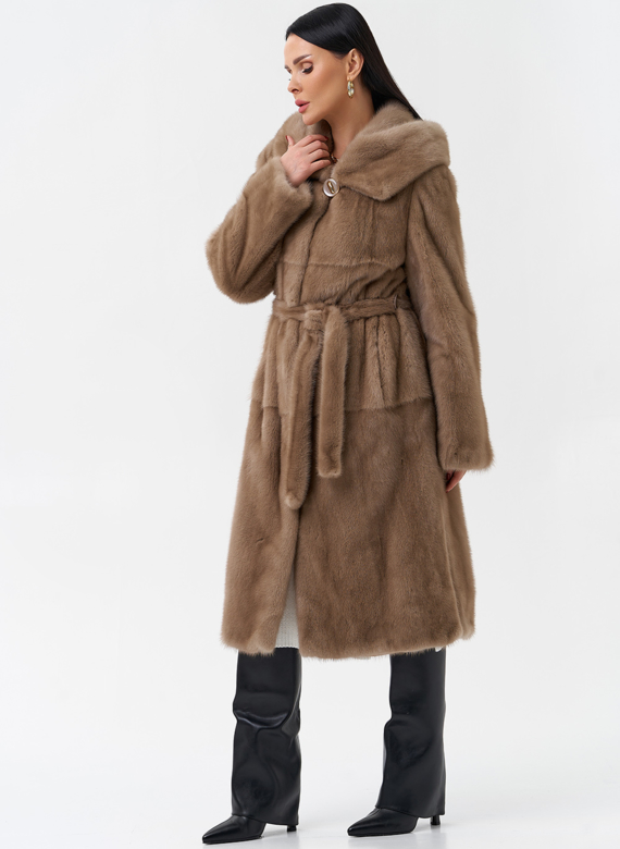 Длинная шуба с капюшоном 