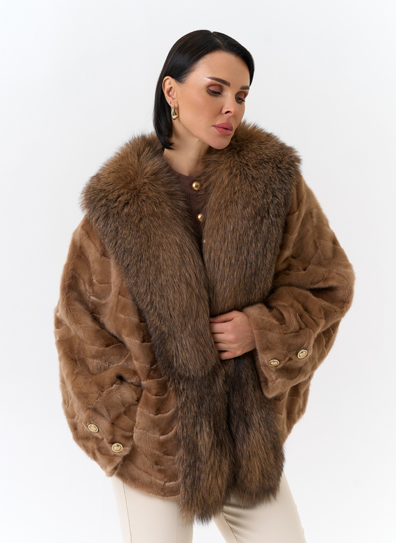 Шуба из норки с отделкой из меха лисы