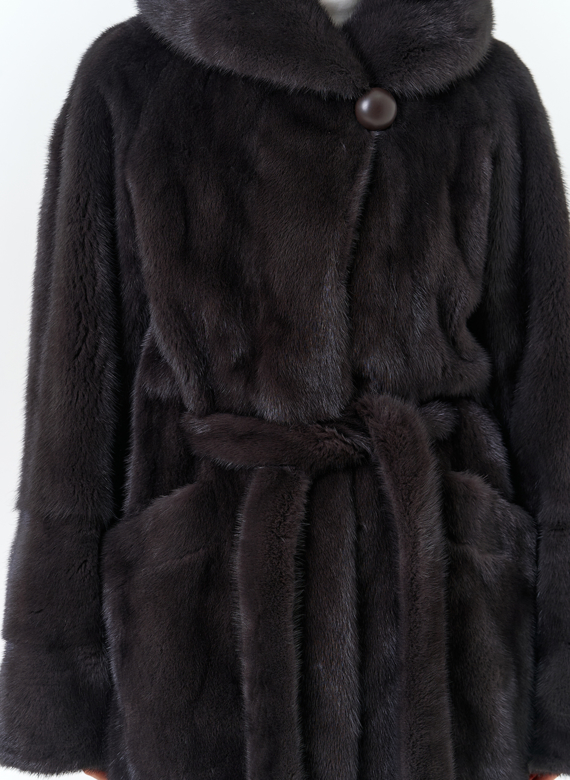 Шуба из меха норки с капюшоном