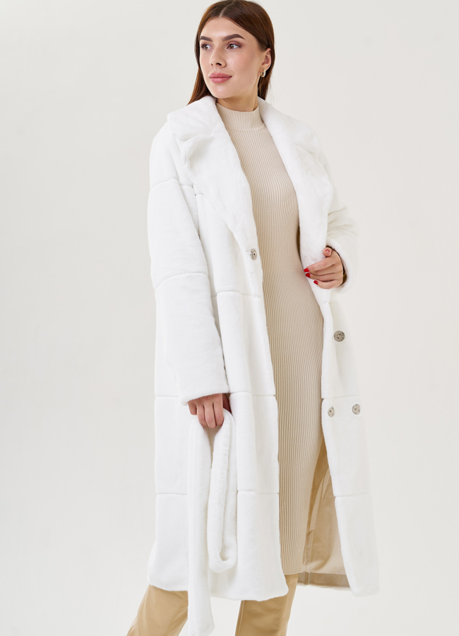 Белое пальто из эко меха модель № 23533 универмаг малина