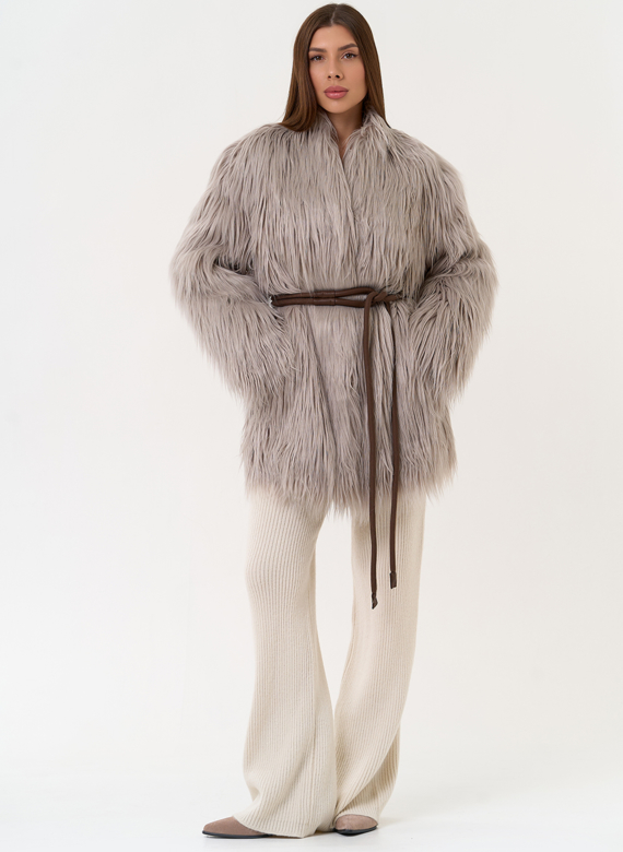 Женская шуба из эко меха с декоративным поясом