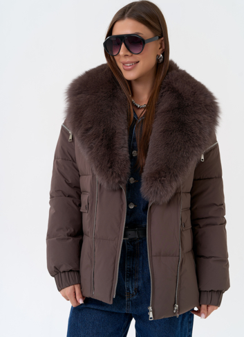 Женский пуховик с воротником из меха песца