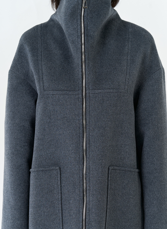 Женское длинное пальто с воротником стойкой