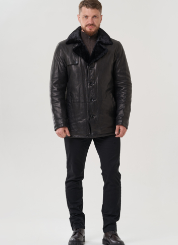 Мужская куртка из натуральной кожи черного цвета 